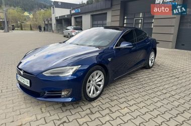 Лифтбек Tesla Model S 2017 в Ивано-Франковске