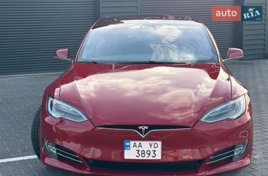 Лифтбек Tesla Model S 2018 в Киеве
