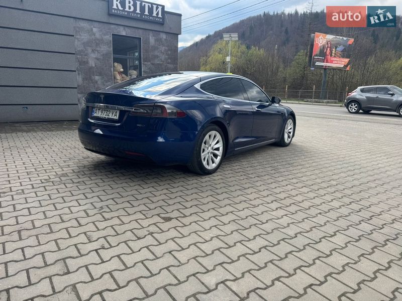Ліфтбек Tesla Model S 2017 в Івано-Франківську