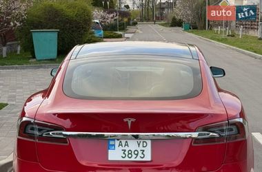 Лифтбек Tesla Model S 2018 в Киеве