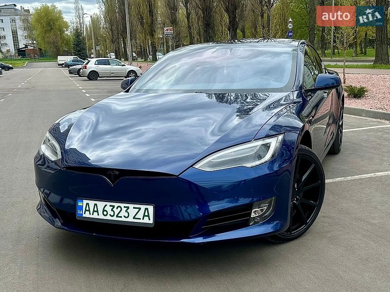 Tesla Model S 2017