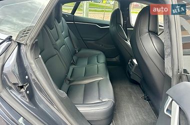 Ліфтбек Tesla Model S 2017 в Києві