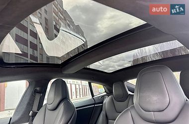 Ліфтбек Tesla Model S 2017 в Києві
