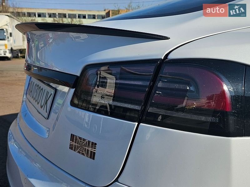 Лифтбек Tesla Model S 2022 в Чернигове фото 5 Лифтбек Tesla Model S 2022 в Чернигове
