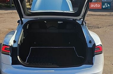 Лифтбек Tesla Model S 2022 в Чернигове фото 24 Лифтбек Tesla Model S 2022 в Чернигове