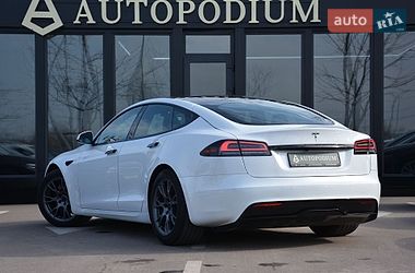 Лифтбек Tesla Model S 2022 в Киеве