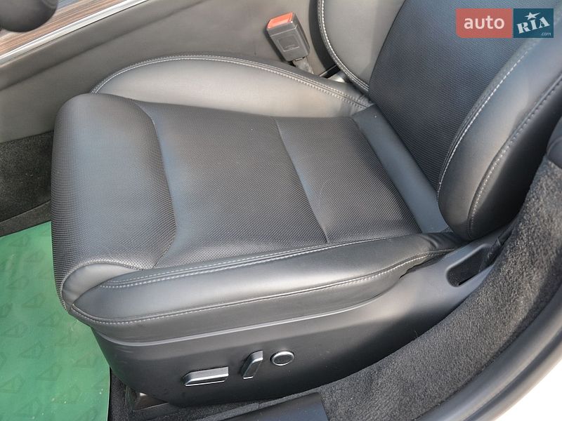 Лифтбек Tesla Model S 2022 в Киеве