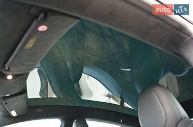 Лифтбек Tesla Model S 2022 в Киеве