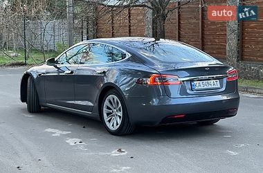 Лифтбек Tesla Model S 2018 в Киеве