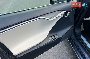 Лифтбек Tesla Model S 2018 в Киеве