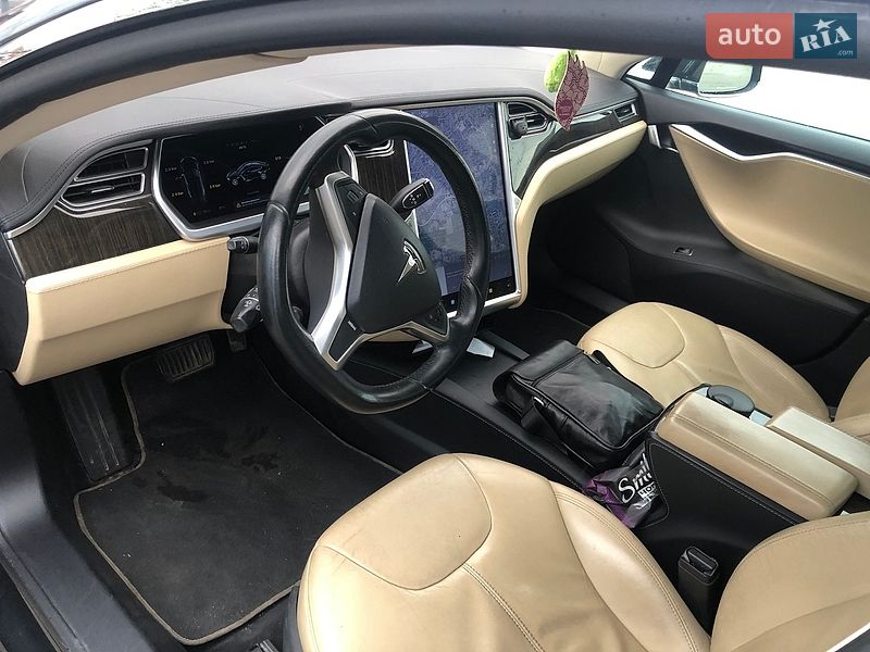 2013 Tesla Model S, VIN 5YJSA1DN1DFP12851:plate — фото 1 (autoria)