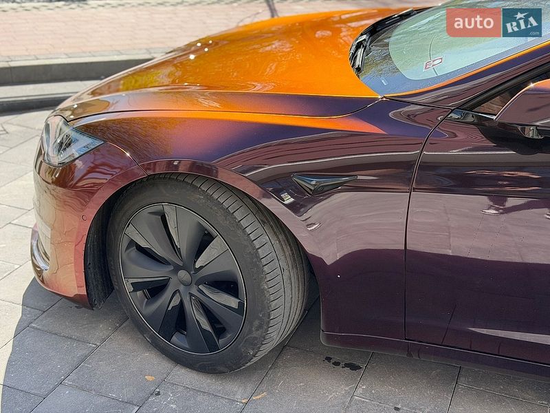 Лифтбек Tesla Model S 2021 в Ивано-Франковске