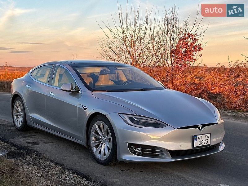 Tesla Model S 2016