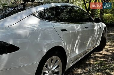 Лифтбек Tesla Model S 2018 в Львове