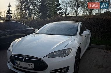 Ліфтбек Tesla Model S 2014 в Вінниці