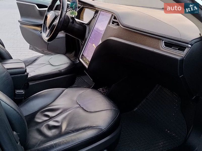 Ліфтбек Tesla Model S 2013 в Богородчанах