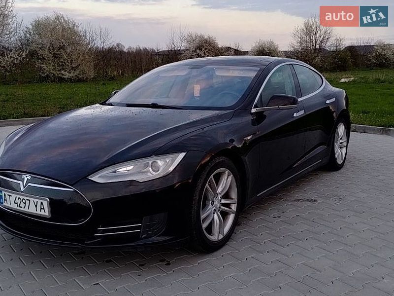 Лифтбек Tesla Model S 2013 в Богородчанах