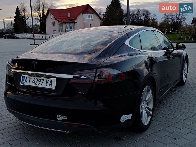 Лифтбек Tesla Model S 2013 в Богородчанах