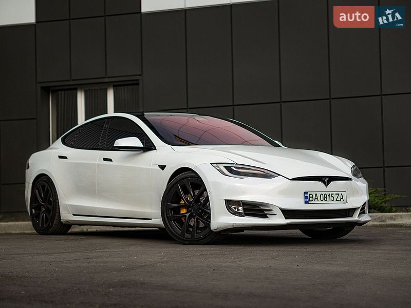 Tesla Model S 2017