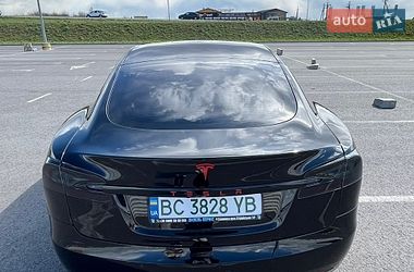 Лифтбек Tesla Model S 2018 в Львове