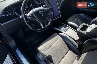 Лифтбек Tesla Model S 2018 в Львове