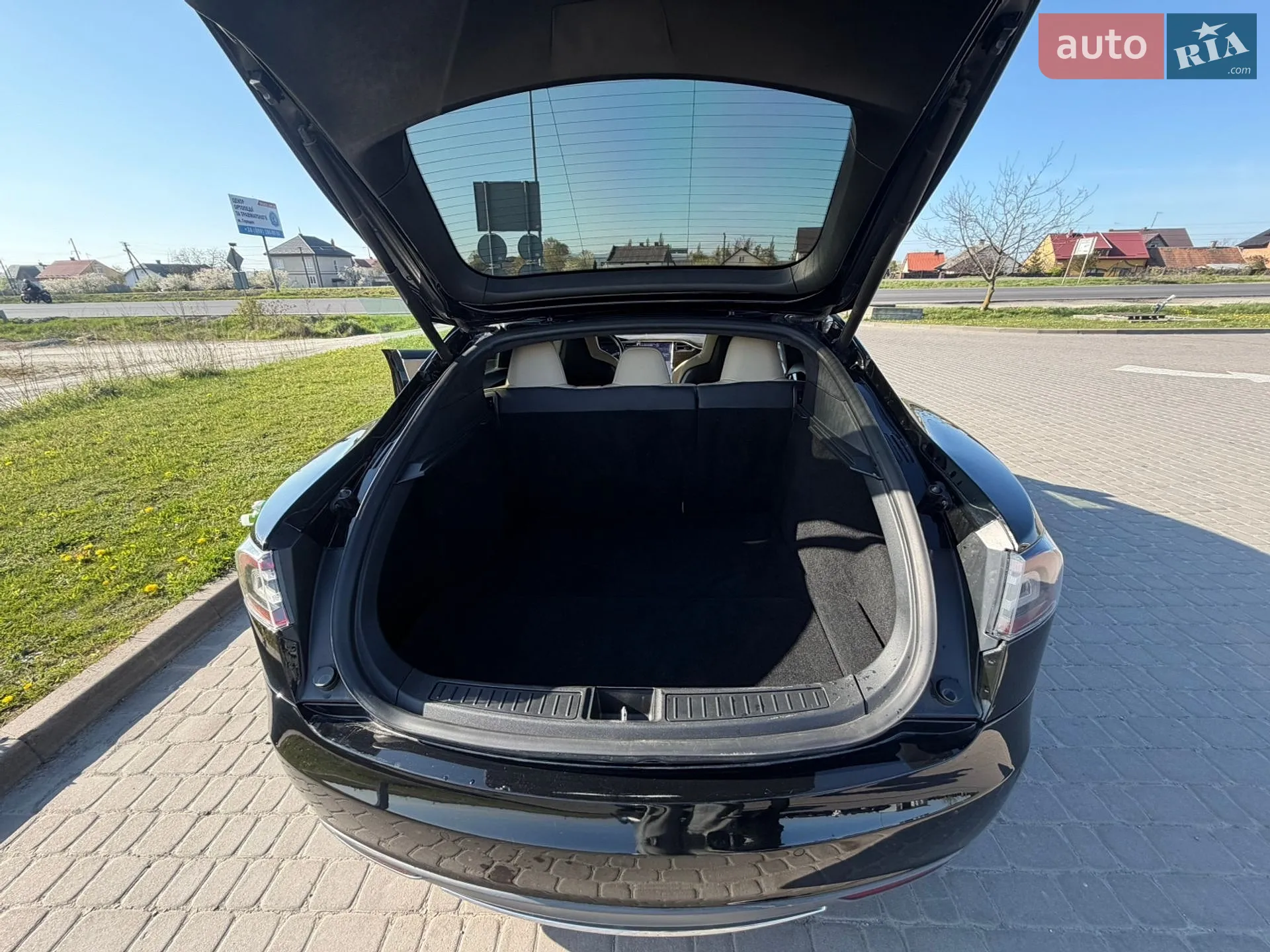 2015 Tesla Model S - мініатюра 10