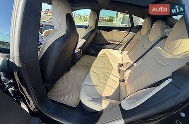 Лифтбек Tesla Model S 2015 в Львове