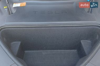 Лифтбек Tesla Model S 2018 в Николаеве