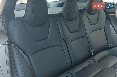 Лифтбек Tesla Model S 2018 в Николаеве