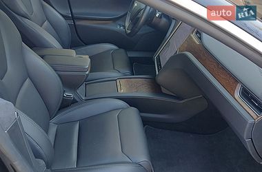 Лифтбек Tesla Model S 2018 в Николаеве