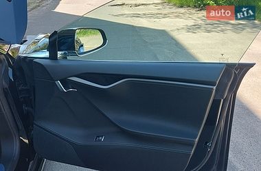 Лифтбек Tesla Model S 2018 в Николаеве