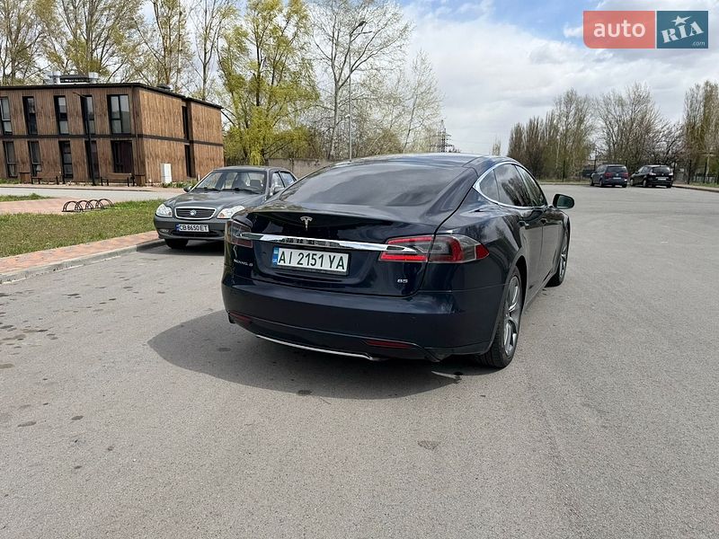 Лифтбек Tesla Model S 2014 в Чернигове