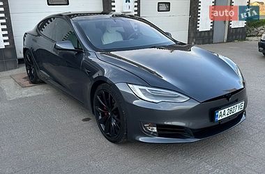 Ліфтбек Tesla Model S 2017 в Боярці
