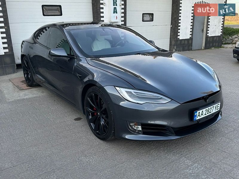 Tesla Model S 2017