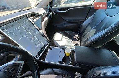 Лифтбек Tesla Model S 2014 в Львове