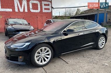 Ліфтбек Tesla Model S 2017 в Києві