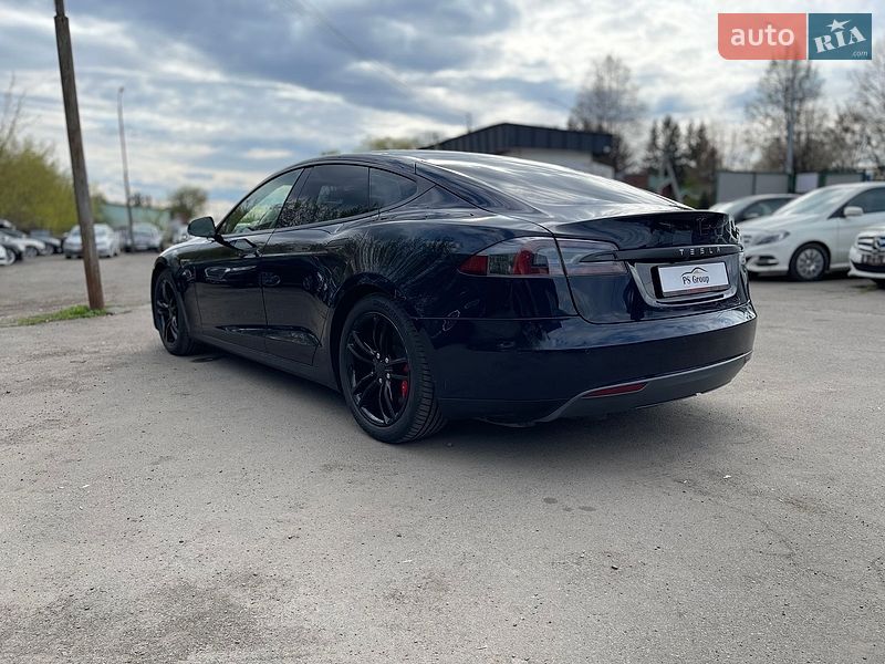 Ліфтбек Tesla Model S 2014 в Луцьку