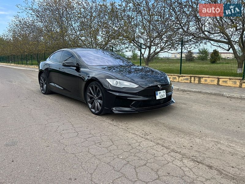 Ліфтбек Tesla Model S 2016 в Одесі