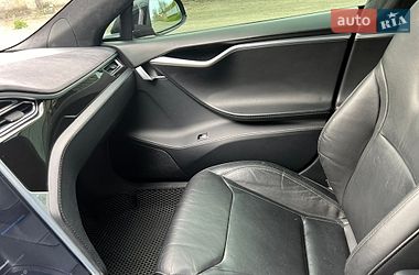 Ліфтбек Tesla Model S 2016 в Одесі