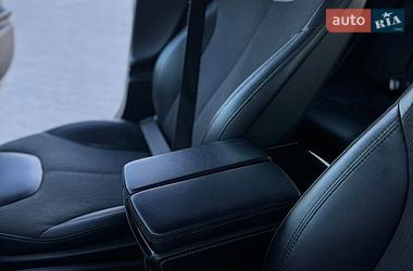 Лифтбек Tesla Model S 2016 в Буче