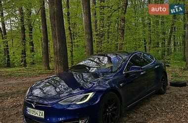 Лифтбек Tesla Model S 2017 в Киеве