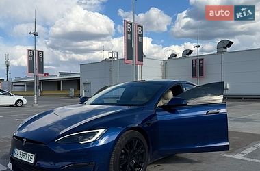 Лифтбек Tesla Model S 2022 в Киеве