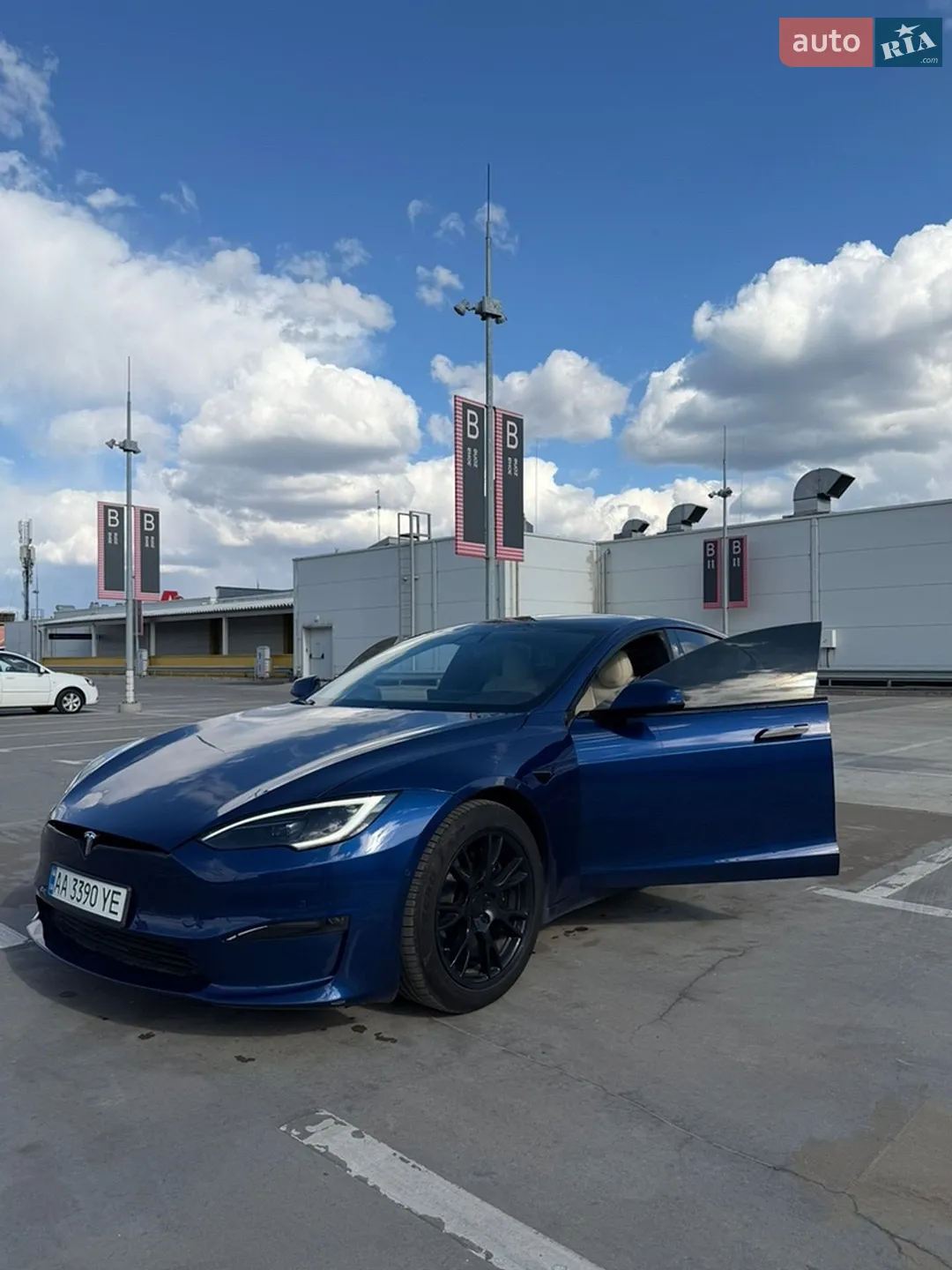 2022 Tesla Model S - мініатюра 8