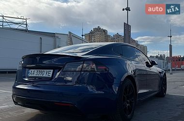 Лифтбек Tesla Model S 2022 в Киеве