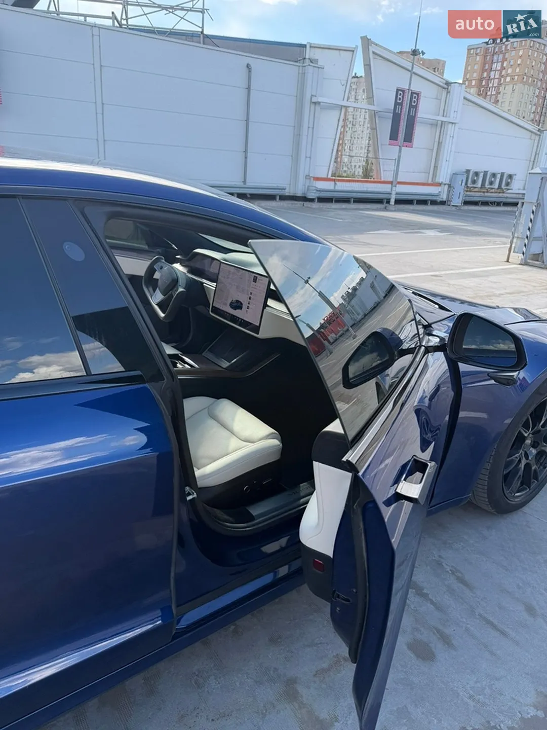 2022 Tesla Model S - мініатюра 23