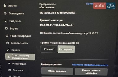 Ліфтбек Tesla Model S 2022 в Львові