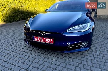 Лифтбек Tesla Model S 2017 в Львове