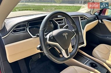 Ліфтбек Tesla Model S 2014 в Волочиську