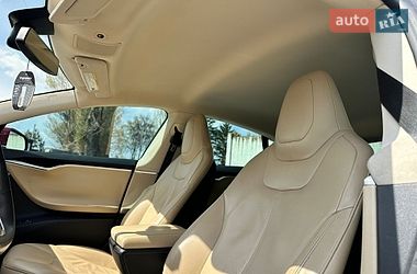Ліфтбек Tesla Model S 2014 в Волочиську