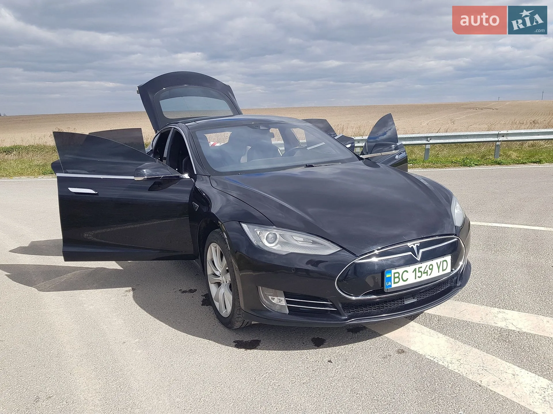 2015 Tesla Model S - фото 1